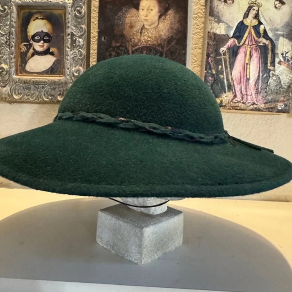 Sanger Harris beautiful vintage